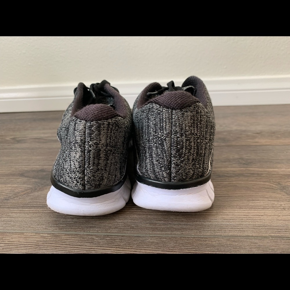 Shoes - Picture 4 of 7